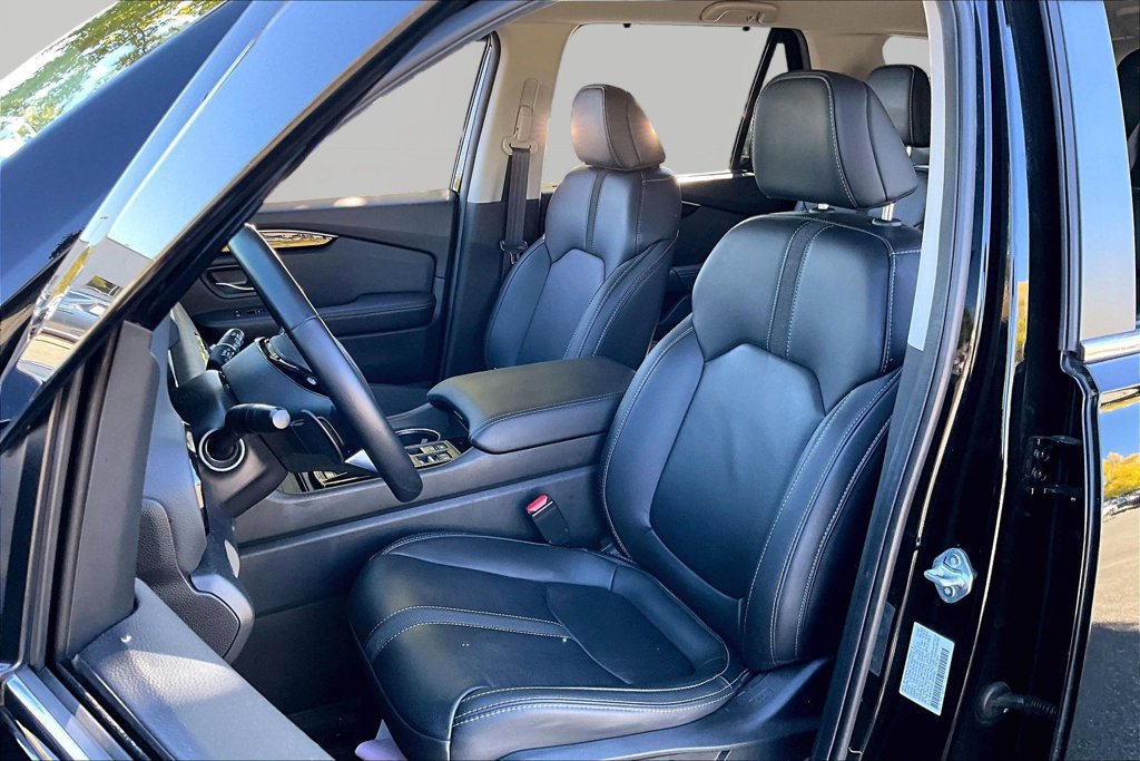 Used 2025 Honda Pilot EX-L image 17