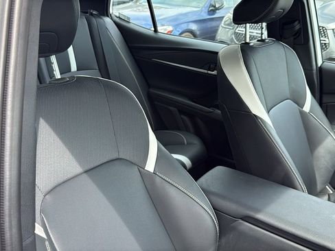 Used 2025 Toyota Camry SE w/ Convenience Package FWD image 12