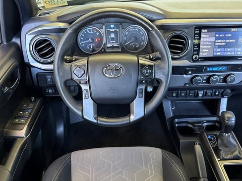 Used 2021 Toyota Tacoma TRD Off-Road image 14