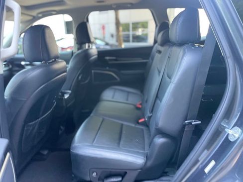 Used 2020 Kia Telluride S w/ S 8 Passenger Seating Package AWD/4WD image 20