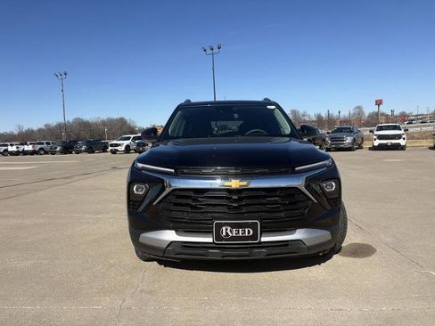 Used 2025 Chevrolet TrailBlazer LT image 3