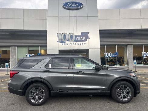 New 2026 Ford Explorer Active w/ Active Comfort Package AWD/4WD image 2