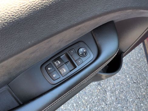 Used 2019 Dodge Challenger SRT Hellcat Redeye image 15