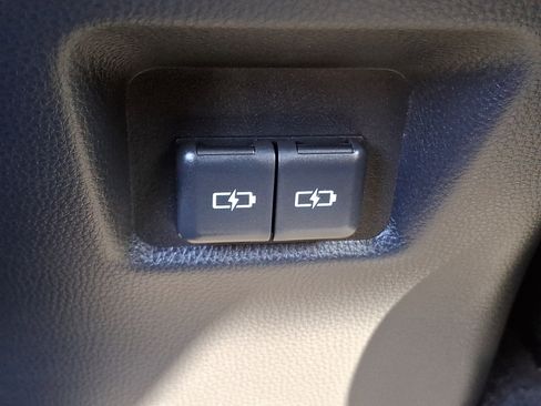 Used 2024 Toyota RAV4 XLE AWD/4WD image 11