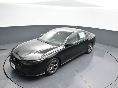 Certified 2023 Honda Accord EX image 34