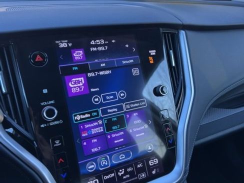 Used 2020 Subaru Outback Premium image 11