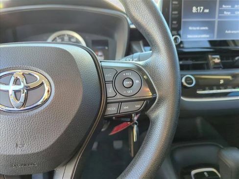 Used 2022 Toyota Corolla LE image 15