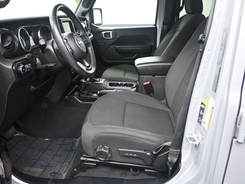 Used 2022 Jeep Wrangler Unlimited Sport image 13