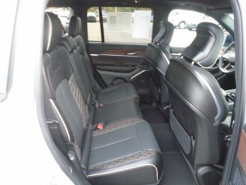 Certified 2024 Jeep Grand Cherokee Summit image 11