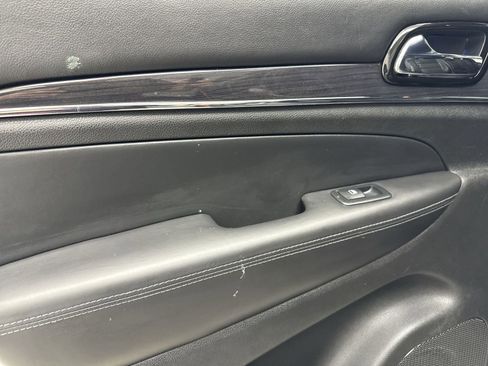 Used 2020 Jeep Grand Cherokee Overland image 30