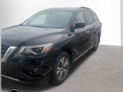 Used 2017 Nissan Pathfinder SL w/ SL Tech Package image 1