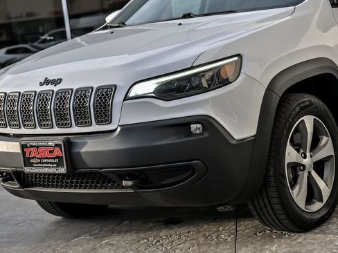 Used 2020 Jeep Cherokee Latitude w/ Quick Order Package 26F North AWD/4WD image 8