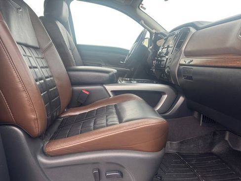 Used 2017 Nissan Titan Platinum Reserve image 15