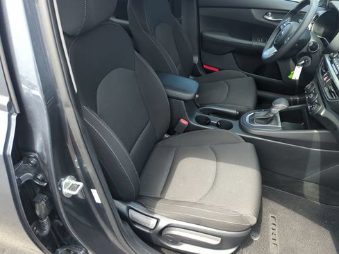 Used 2021 Kia Forte LXS FWD image 34