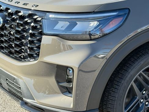 New 2026 Ford Explorer ST-Line w/ ST-Line Street Pack image 11