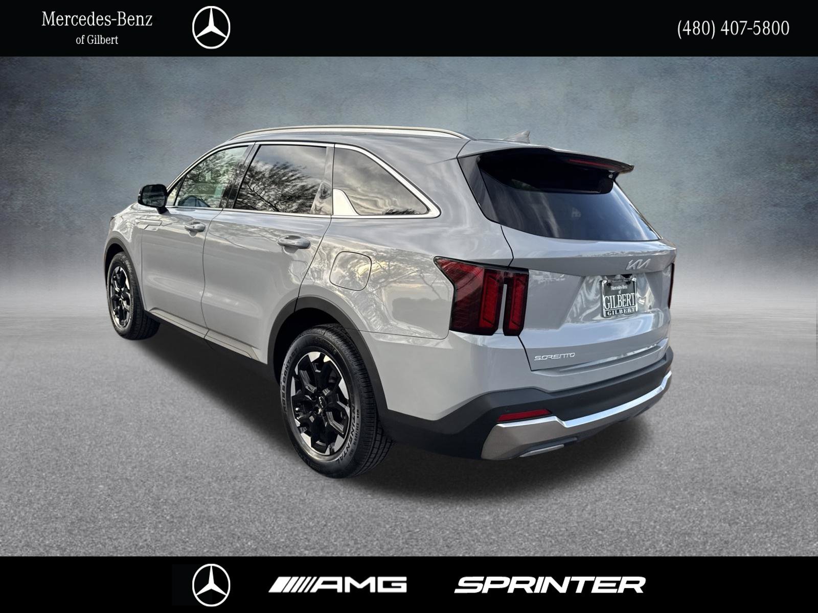 Used 2025 Kia Sorento S w/ Panoramic Sunroof Package FWD image 4
