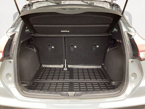 Used 2023 Nissan Kicks SR w/ SR Premium Package FWD image 14