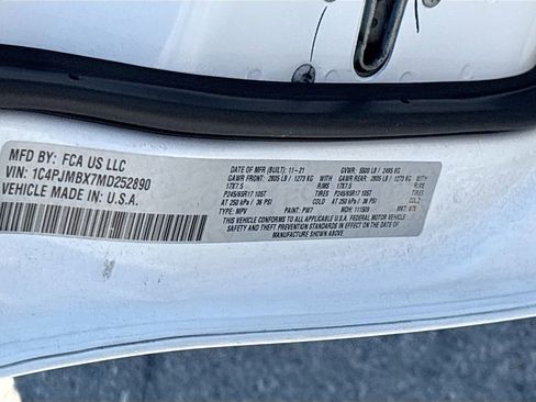 Used 2021 Jeep Cherokee Trailhawk image 30