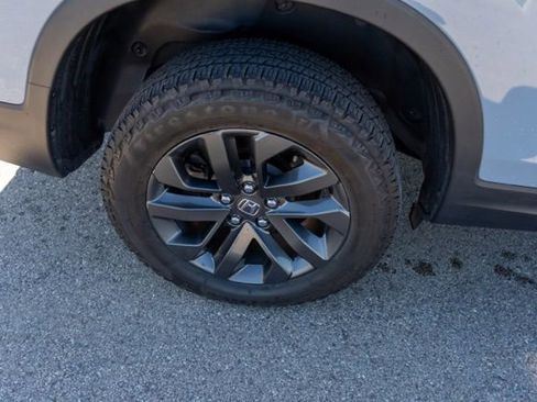 Used 2025 Honda Ridgeline Sport image 10