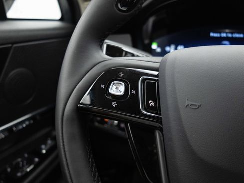Used 2024 Lincoln Corsair AWD image 40