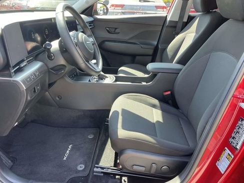 Used 2025 Hyundai Kona SEL FWD image 13