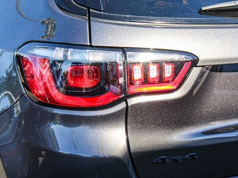 Used 2023 Jeep Compass Altitude w/ Convenience Group image 7