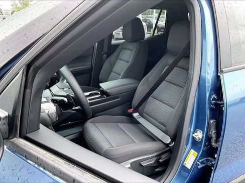 New 2026 Chevrolet Equinox LT w/ Safety and Technology Package FWD image 10