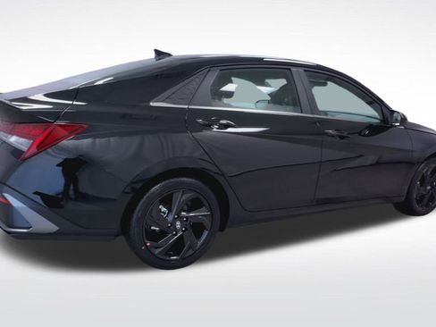 New 2026 Hyundai Elantra SEL Sport Premium FWD image 19