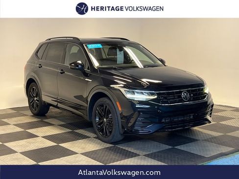 Certified 2022 Volkswagen Tiguan SE R-Line FWD image 1