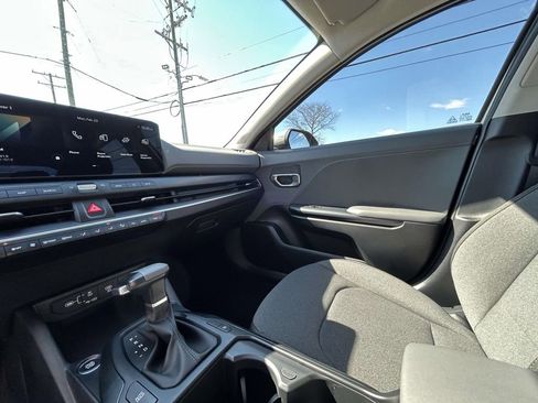 Certified 2025 Kia K4 LXS image 30