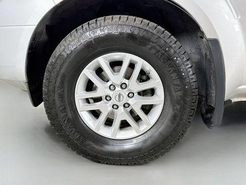 Used 2018 Nissan Frontier SV AWD/4WD image 33