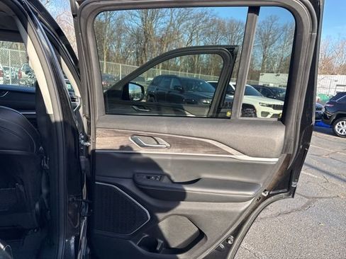 Certified 2022 Jeep Grand Cherokee Limited image 34