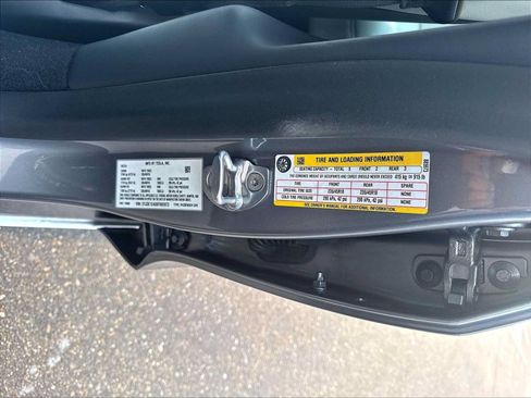 Used 2025 Tesla Model 3 Long Range RWD image 32