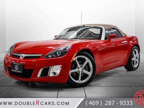Used 2009 Saturn Sky Red Line RWD image 2