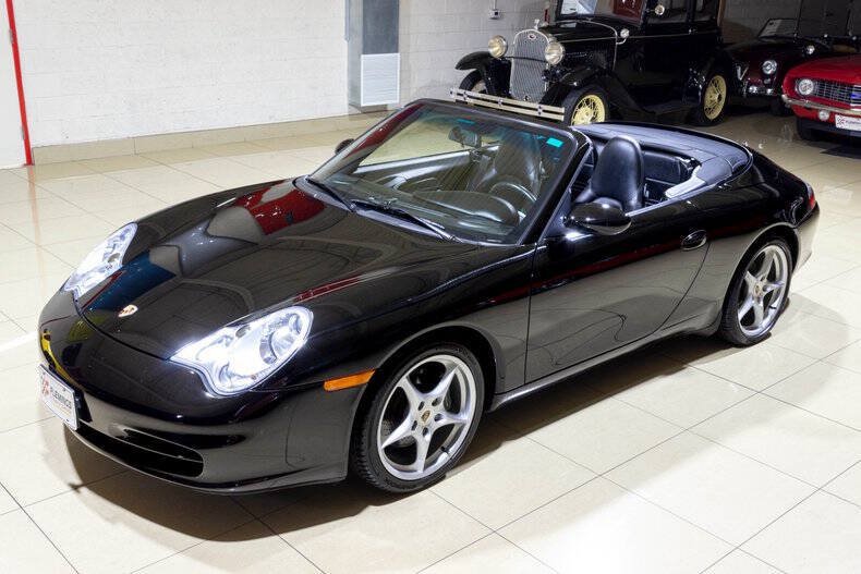 Used 2004 Porsche 911 Carrera RWD image 1