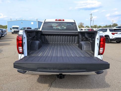 New 2026 GMC Sierra 1500 Pro image 5
