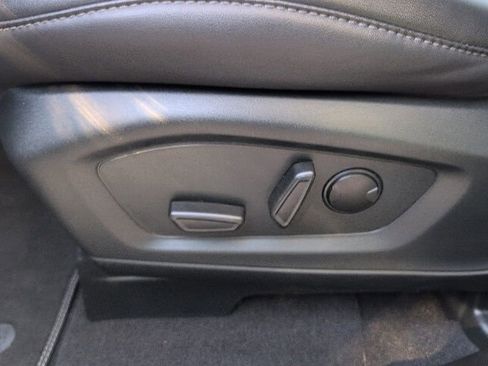 Used 2024 Ford Explorer XLT w/ Equipment Group 202A image 15