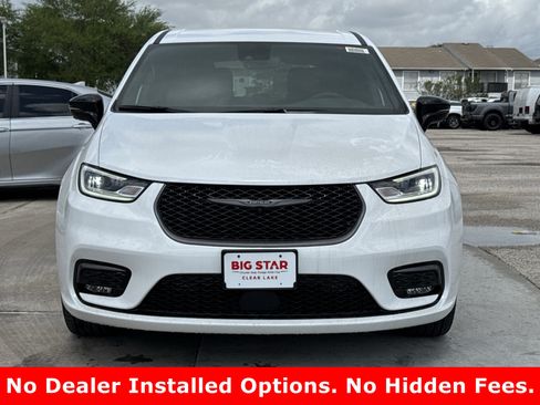 New 2026 Chrysler Pacifica Select FWD image 3