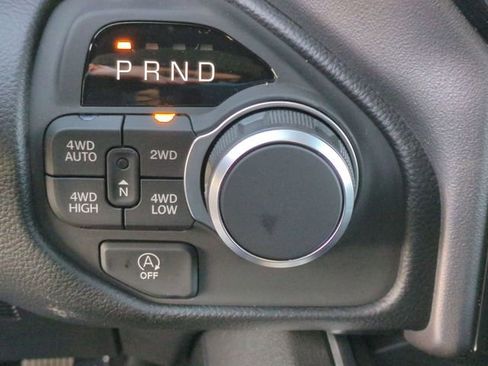 New 2026 RAM 1500 4x4 Crew Cab image 21