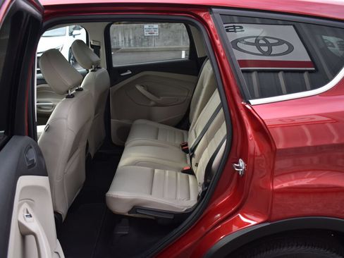 Used 2019 Ford Escape Titanium AWD/4WD image 20