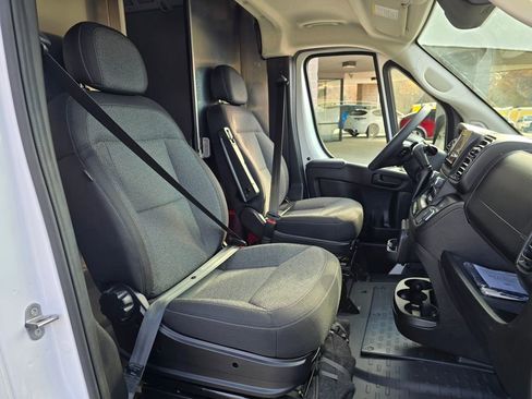 Used 2025 RAM ProMaster 2500 w/ Convenience Group image 37
