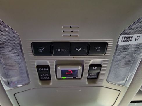 Used 2023 Toyota RAV4 XLE Premium AWD/4WD image 21
