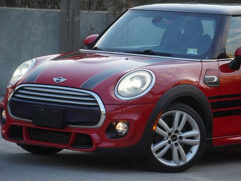 Used 2015 MINI Cooper 2-Door Hardtop image 22