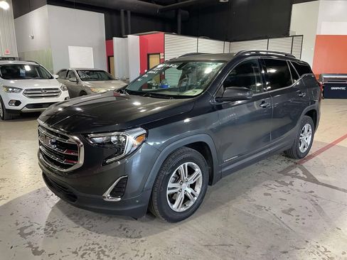 Used 2019 GMC Terrain SLE w/ Driver Convenience Package FWD image 3