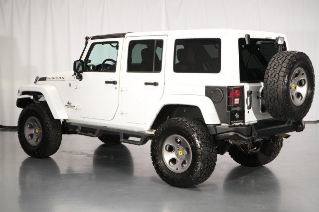 Used 2014 Jeep Wrangler Unlimited Rubicon w/ Connectivity Group AWD/4WD image 18