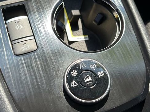 Certified 2025 Nissan Rogue SV AWD/4WD image 20