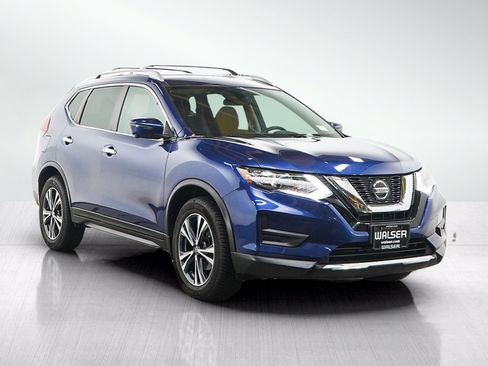 Used 2019 Nissan Rogue SV w/ Premium Package AWD/4WD image 5
