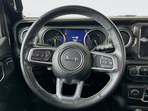 Used 2021 Jeep Wrangler Sahara image 18