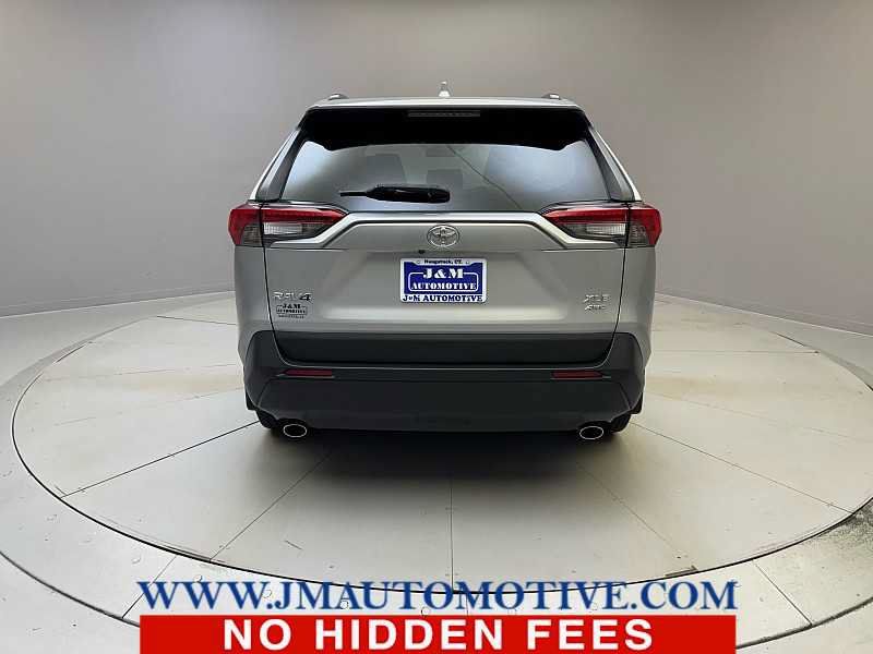 Used 2021 Toyota RAV4 XLE Premium AWD/4WD image 4