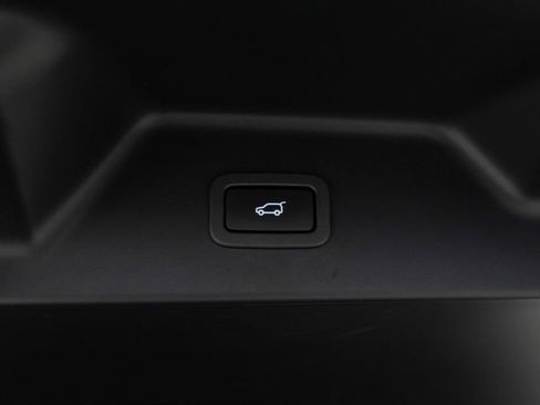 Used 2017 Land Rover Range Rover HSE image 35